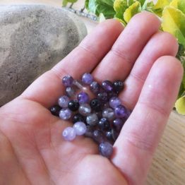 Perles en fluorite violette naturelle (fluorine)