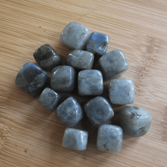pierres roulées labradorite