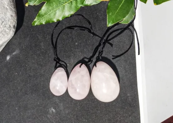 œuf de yoni quartz rose